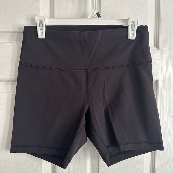 Lululemon shorts - Picture 3 of 3
